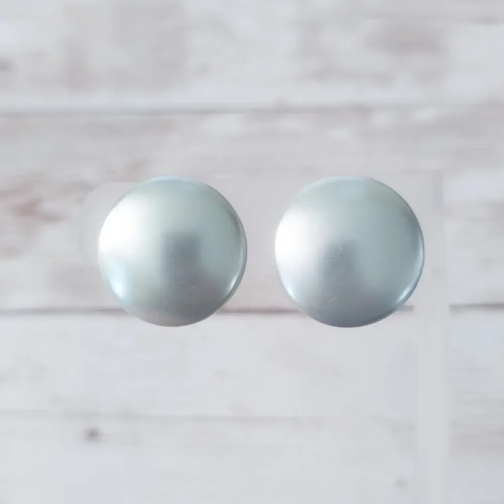 Vintage Screw On Earrings Pale Green/Blue Pearlescent Circle